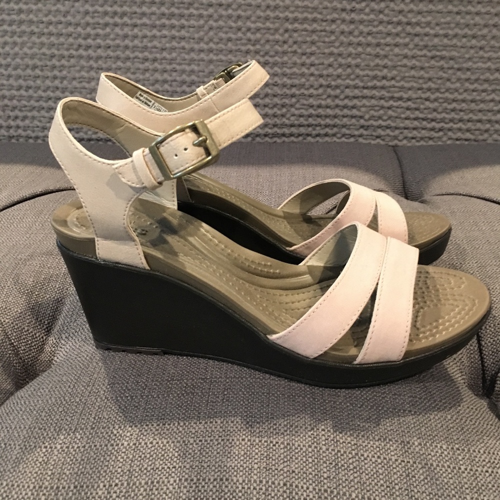 Crocs Leigh II Ankle Strap Wedge